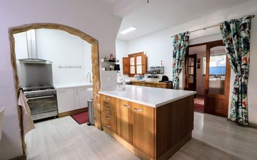 Property slide 21