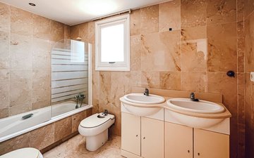 Property slide 20