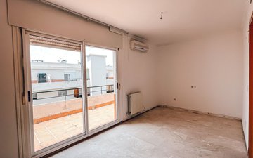Property slide 22