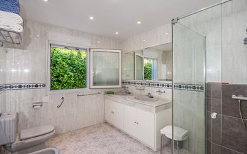 Property slide 16