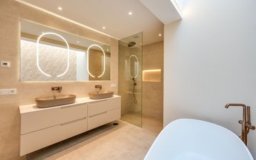 Property slide 18