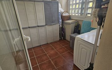 Property slide 21