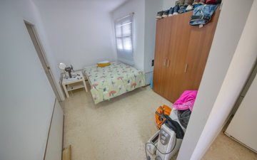 Property slide 22