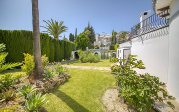 Property slide 25