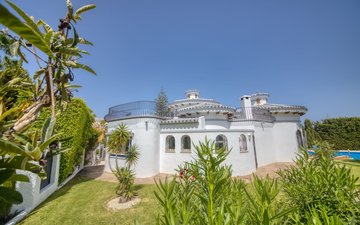 Property slide 30