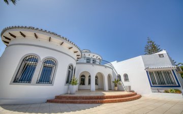 Property slide 38