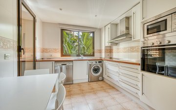 Property slide 16