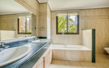 Property slide 21