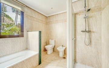 Property slide 22