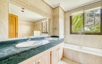 Property slide 38