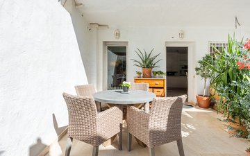 Property slide 19