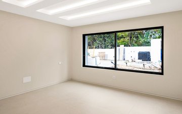 Property slide 31