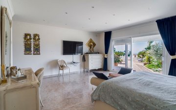 Property slide 28