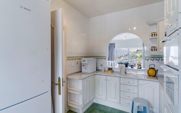 Property slide 44