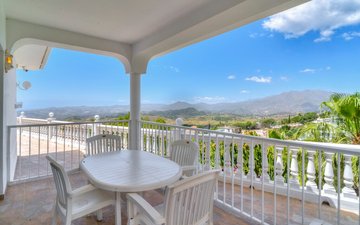 Property slide 50