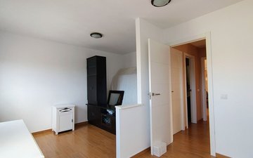 Property slide 25