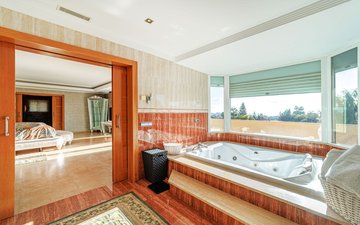 Property slide 17
