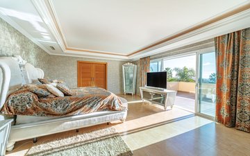 Property slide 20