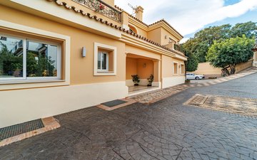 Property slide 66