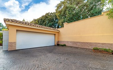 Property slide 68