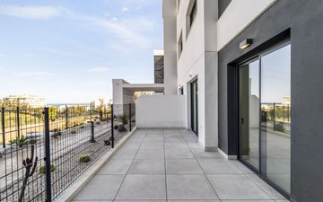 Property slide 32