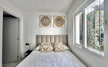 Property slide 20
