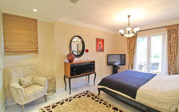 Property slide 32