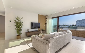 Property slide 10