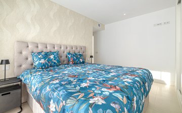Property slide 14