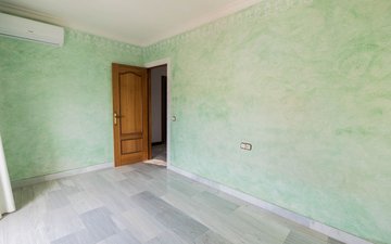 Property slide 17