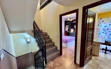 Property slide 16