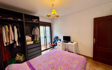 Property slide 32
