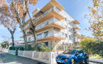 Property slide 19