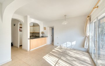 Property slide 9