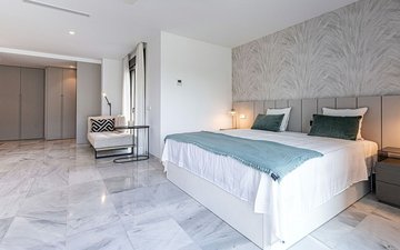 Property slide 10