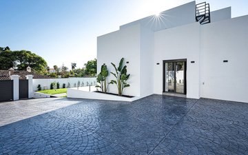 Property slide 18