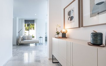 Property slide 32