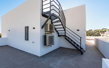 Property slide 44