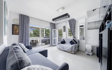 Property slide 10