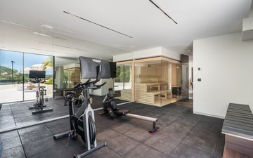 Property slide 25