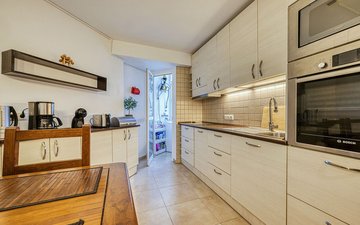 Property slide 22