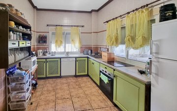 Property slide 15