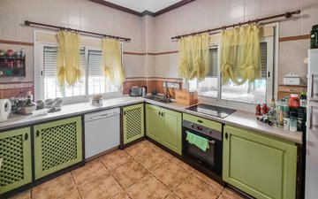 Property slide 16