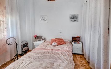 Property slide 22
