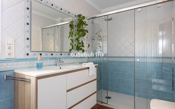 Property slide 25