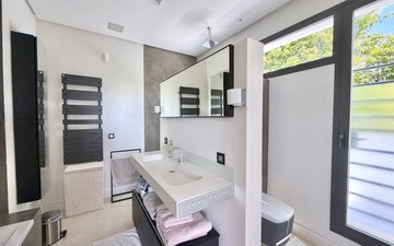 Property slide 14