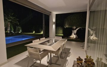 Property slide 44