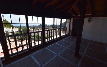 Property slide 39