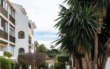 Property slide 22