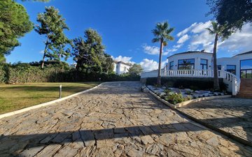 Property slide 17